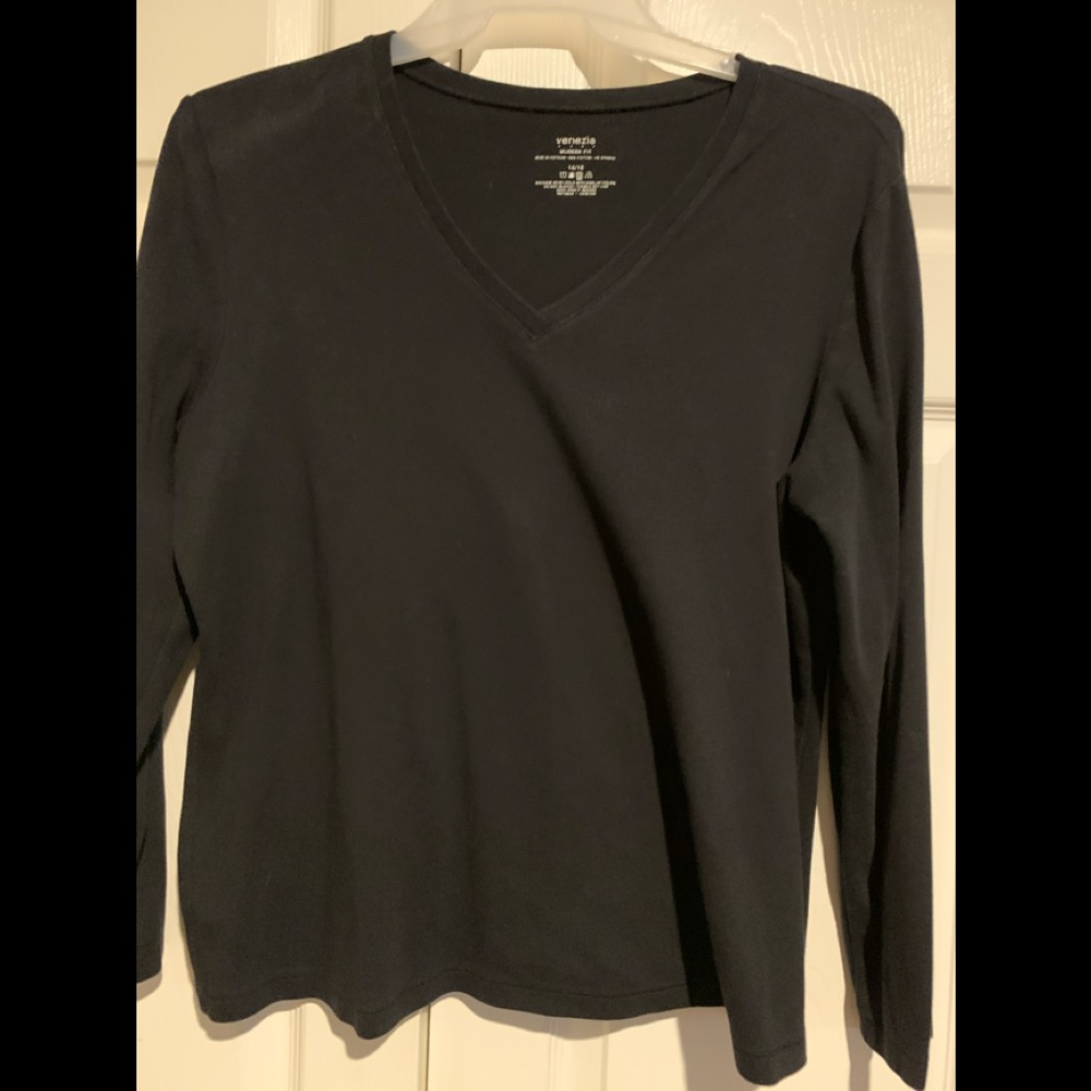 Black long sleeves v neck cotton top